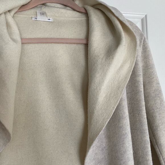 Marino & Cashmere blend hooded sweater - Picture 2 of 5